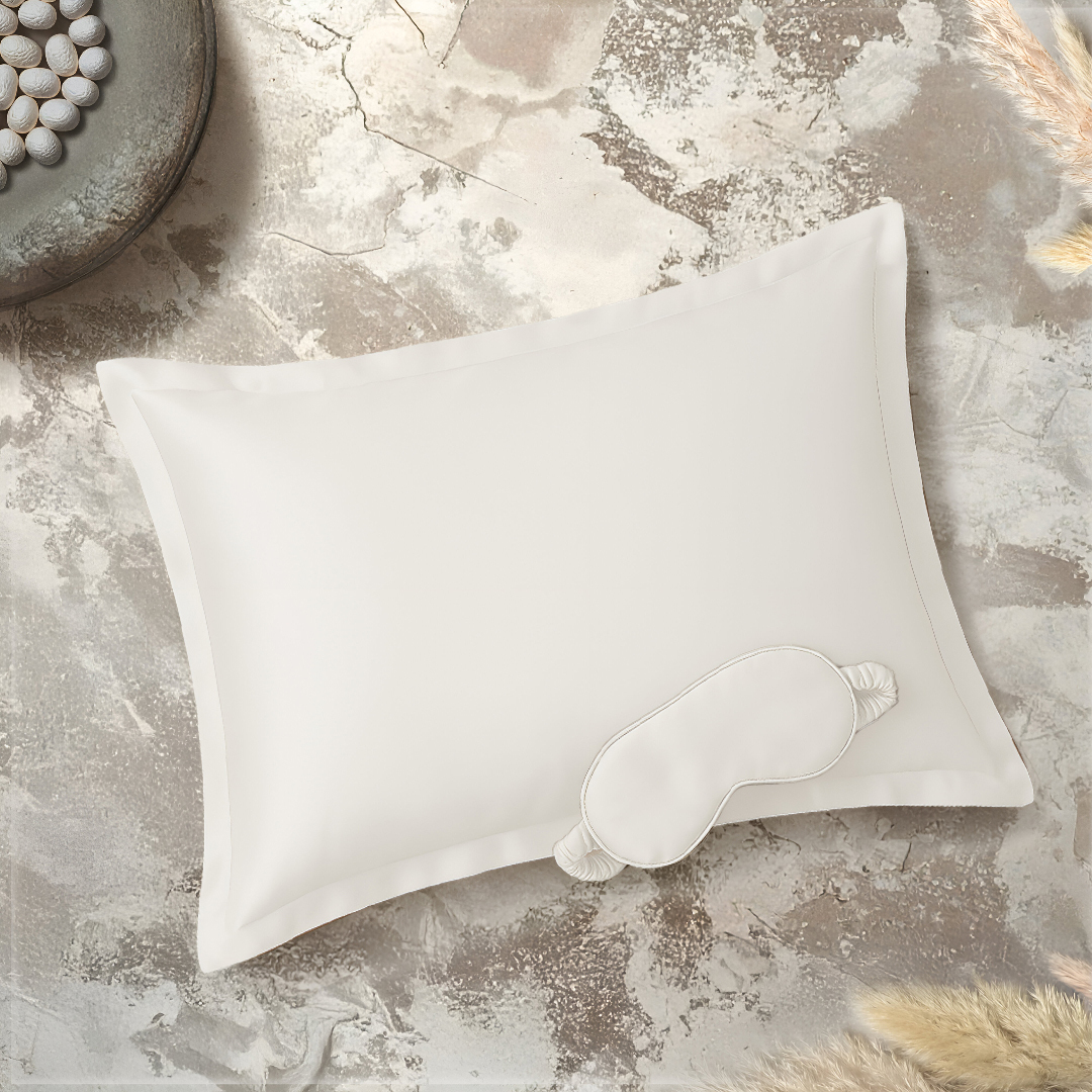 Clio İpek Yastık Kılıfı ve Göz Bandı Beyaz - 1