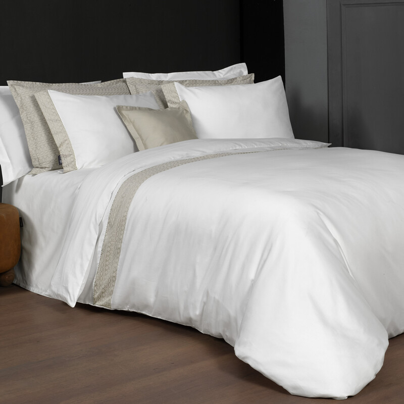 Elanor Pamuk Saten Çift Kişilik Beyaz Nevresim Takımı - SAREV