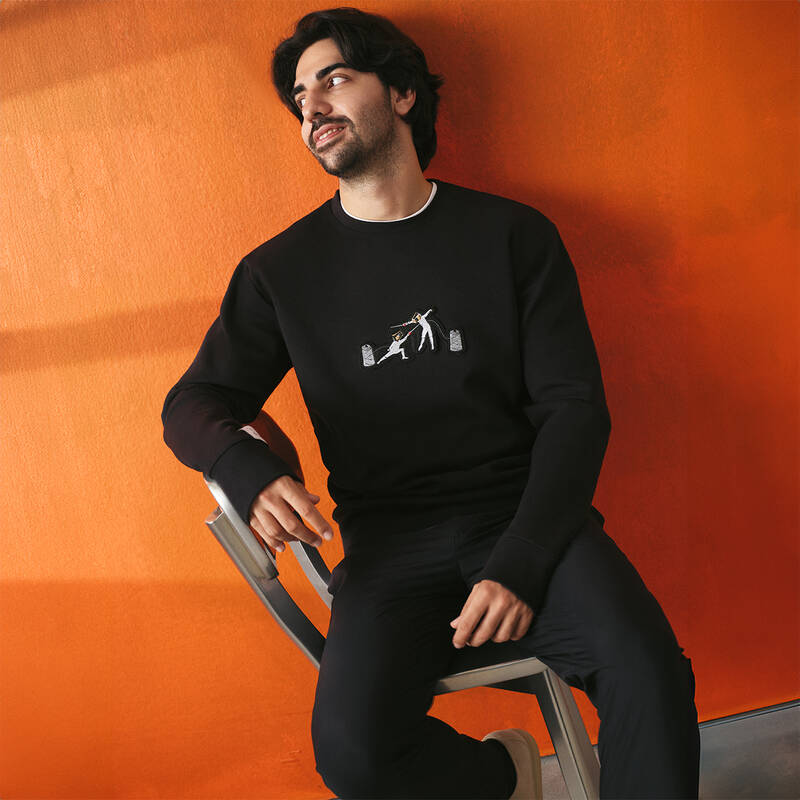 O Yaka Eskrim Tasarım Siyah Sweatshirt - 4