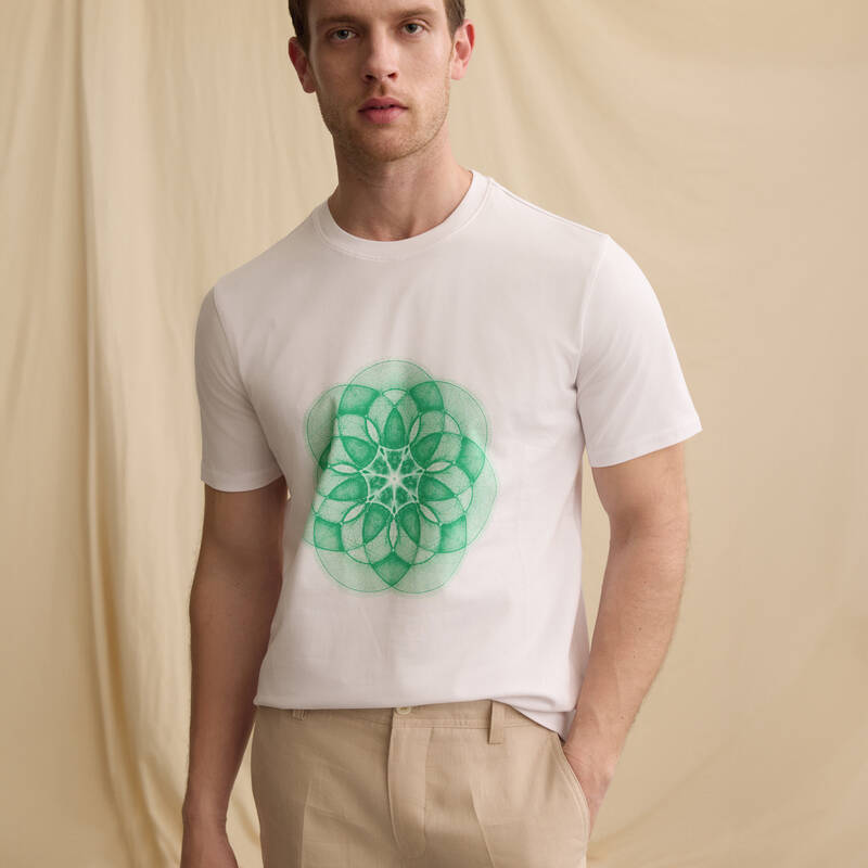 Bisiklet Yaka Önü Desenli Beyaz Tişört - 1