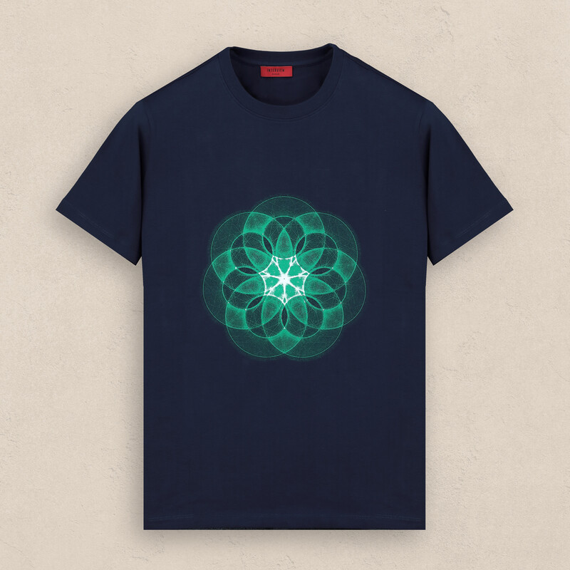 Bisiklet Yaka Önü Desenli Lacivert Tişört 