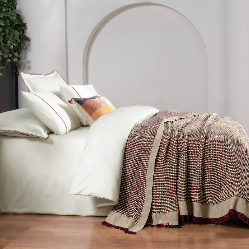 Iona Yatak Örtüsü Ve Nevresim Takımı Bordo - 1