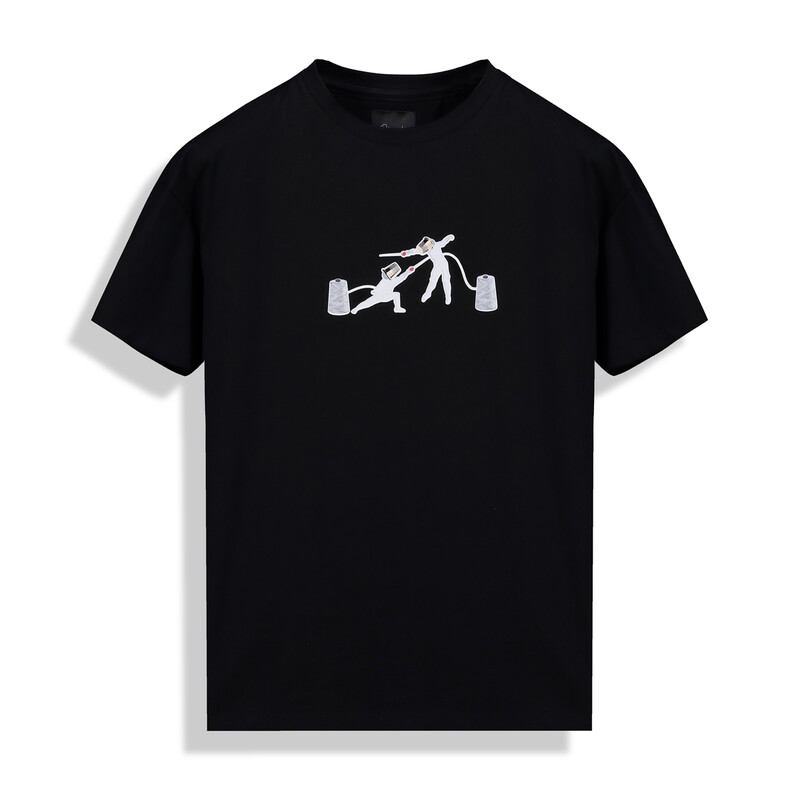 O Yaka Eskrim Tasarım Siyah Tişört 