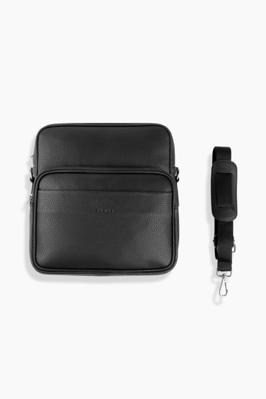 Postacı Siyah Çanta - SARAR