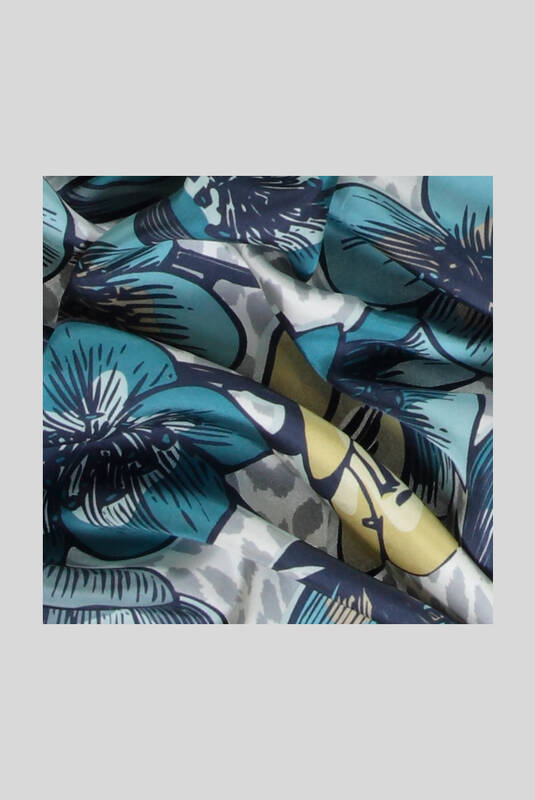Çiçek Desenli Mavi Twill İpek Eşarp - 2