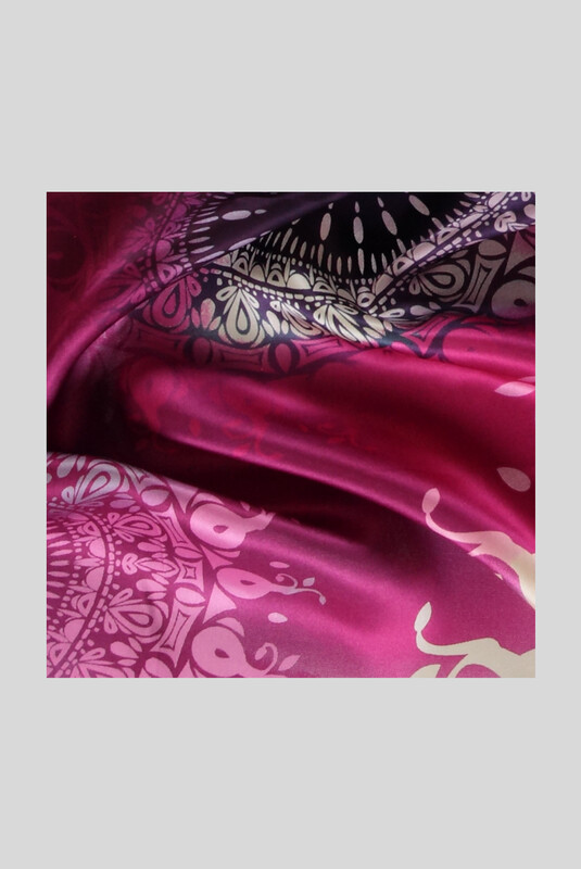 Etnik Desenli Pembe Saten İpek Eşarp - SARAR