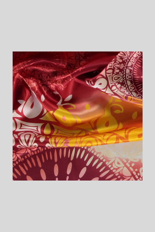 Etnik Desenli Sarı Saten İpek Eşarp - SARAR