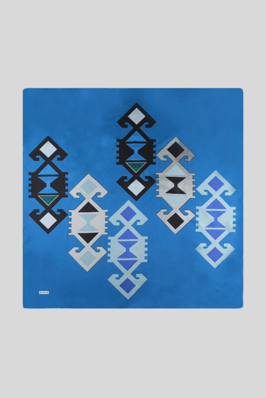 Etnik Desenli Twill Mavi İpek Eşarp - 1