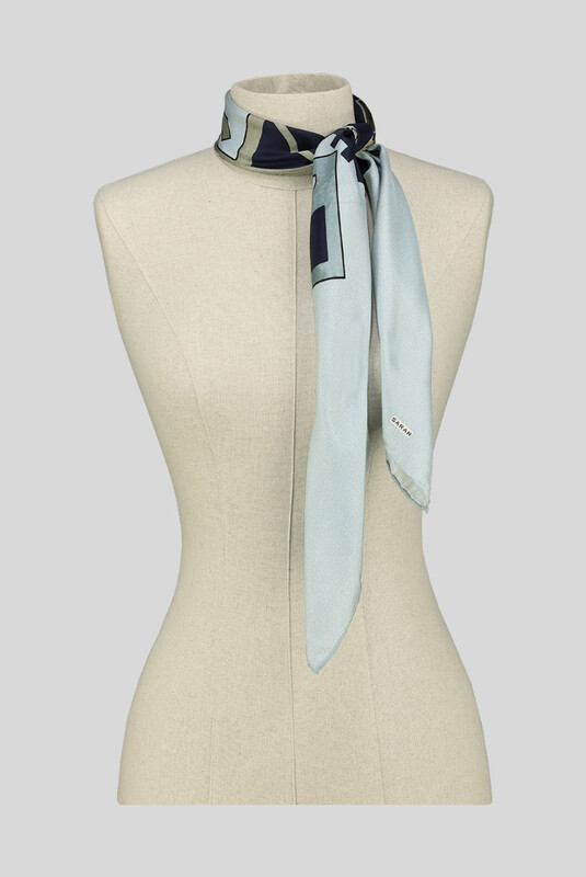 Etnik Desenli Twill Açık Gri İpek Eşarp - SARAR