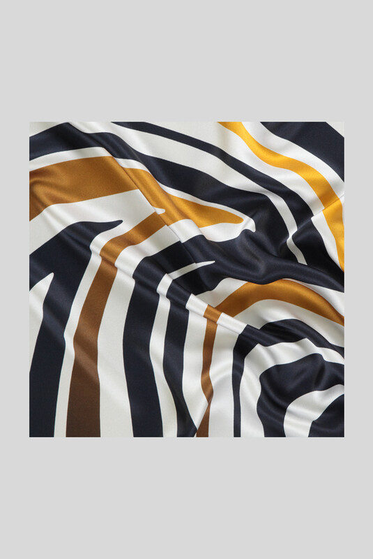 Geometrik Desenli Saten Gold İpek Eşarp - SARAR