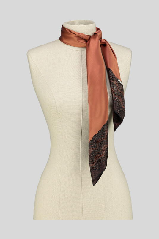 Varaklı Geometrik Desenli Taba Saten İpek Eşarp - SARAR