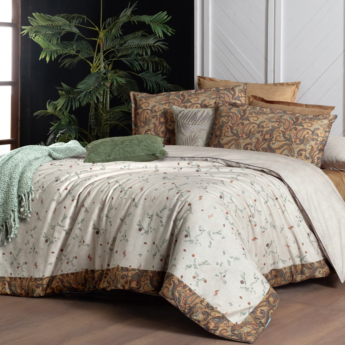 Saura Fancy Bej Çift Kişilik Desenli Nevresim Takımı - 1