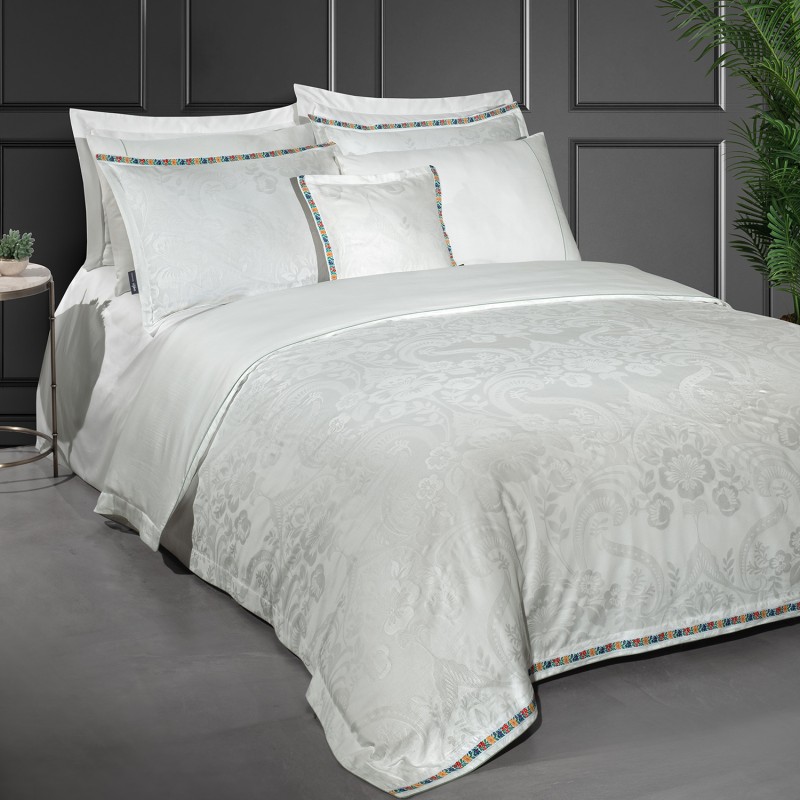 Shakira Jakarlı Saten Nevresim Takımı King Size - SAREV